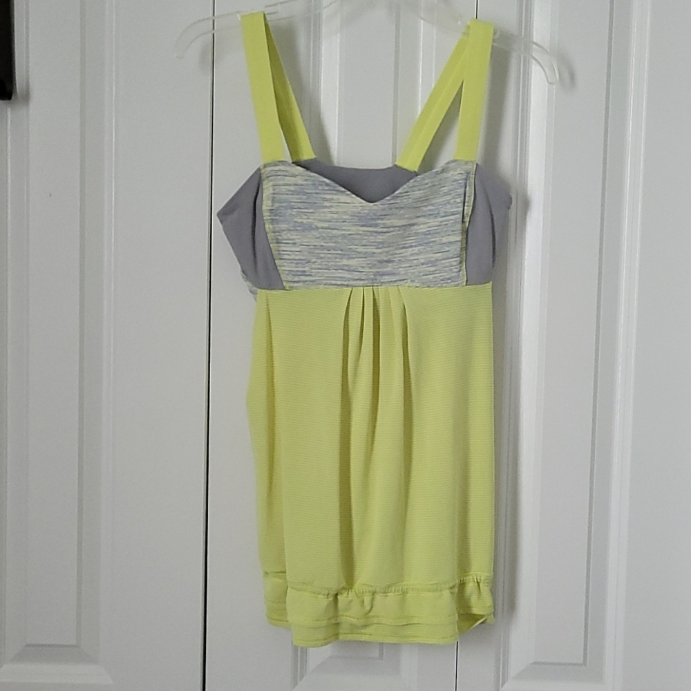 Lululemon workout top